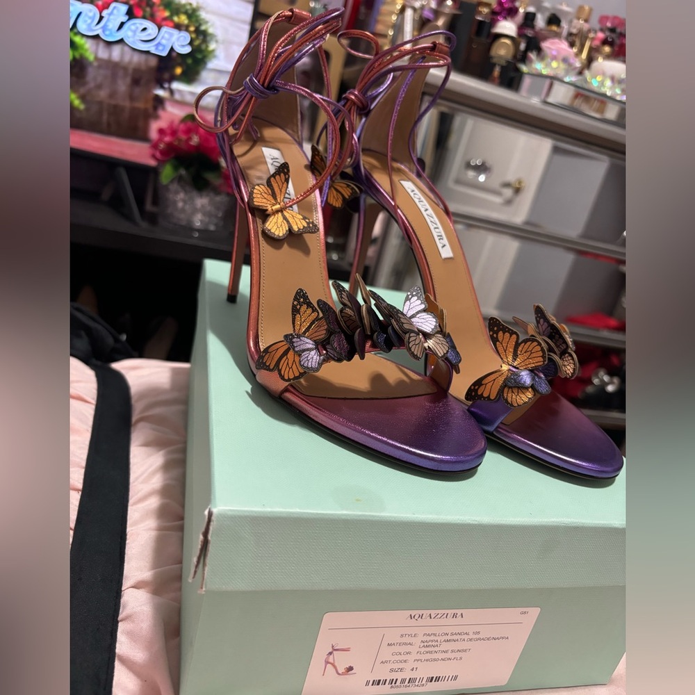 Aquazzura butterfly sandals, size 41, in a metallic ombré purple to orange. - Picture 2 of 7